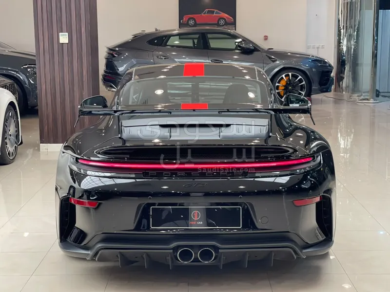 2025 بورش 911 جي تي 3