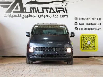 2022 هيونداي ستاريا