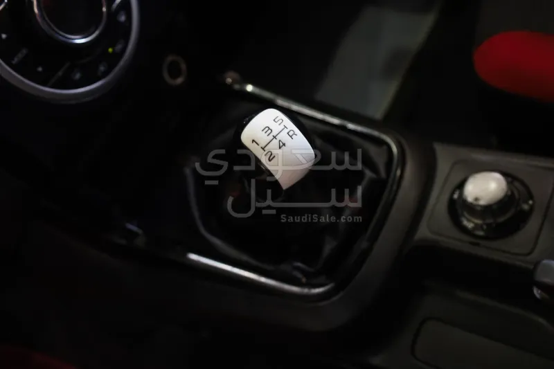 2015 ايسوزو بيكب غمارتين