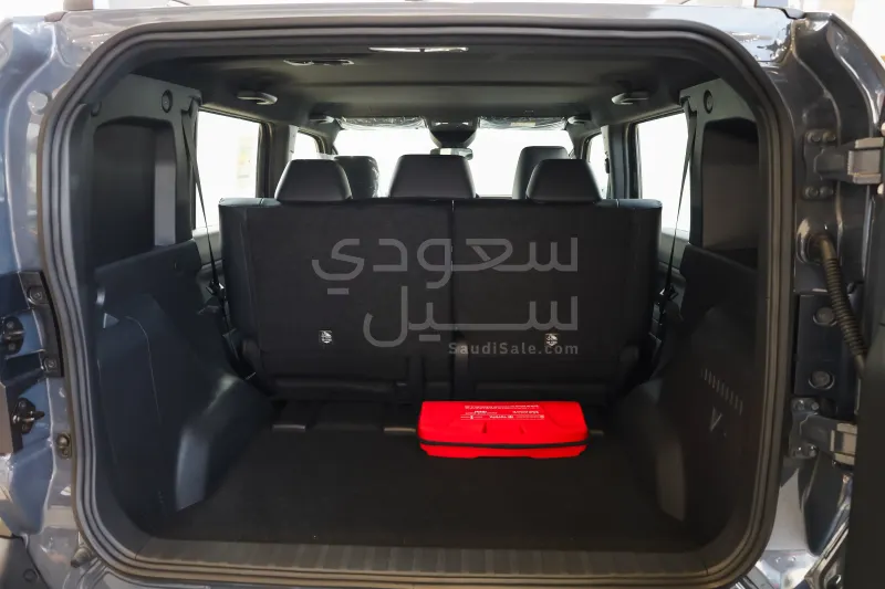 2027 تويوتا اف جي كروزر