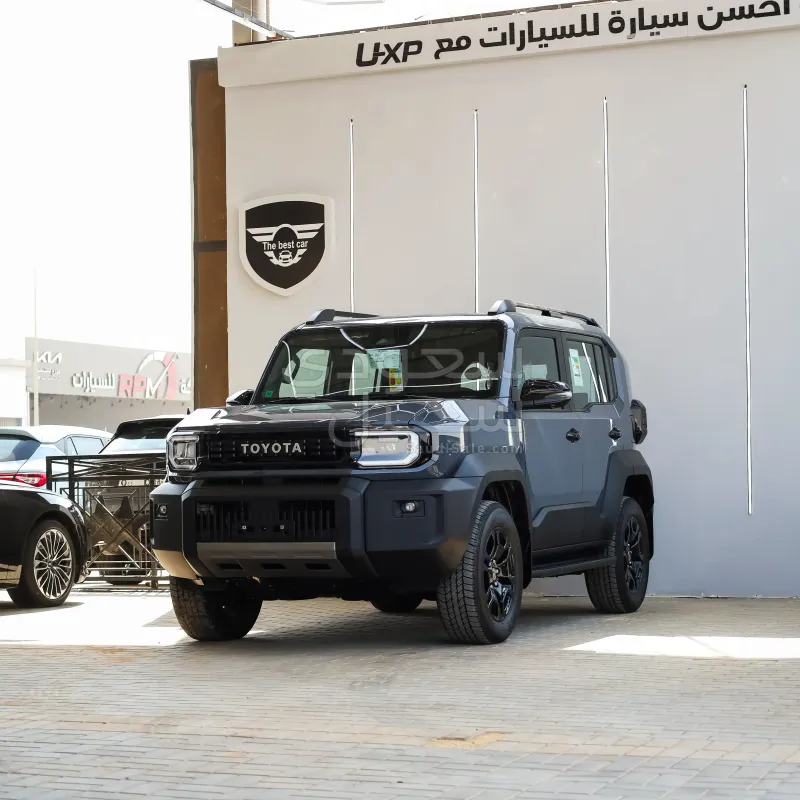 2027 تويوتا اف جي كروزر