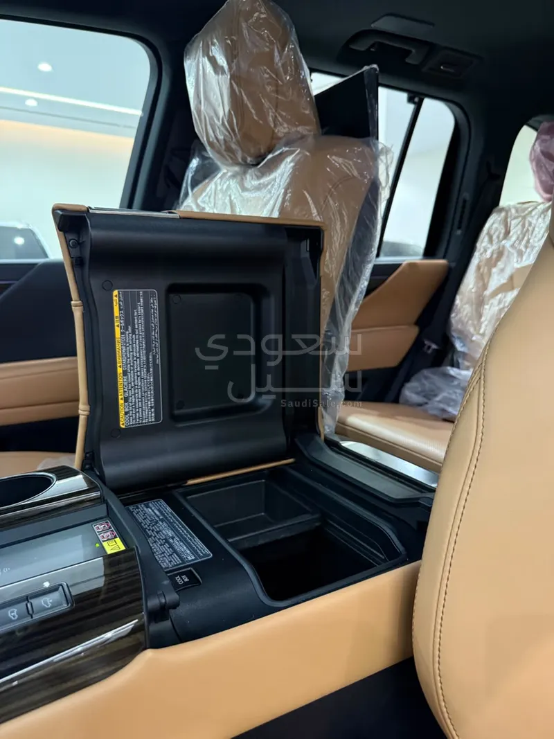 2024 لكزس إل إكس 600 BB