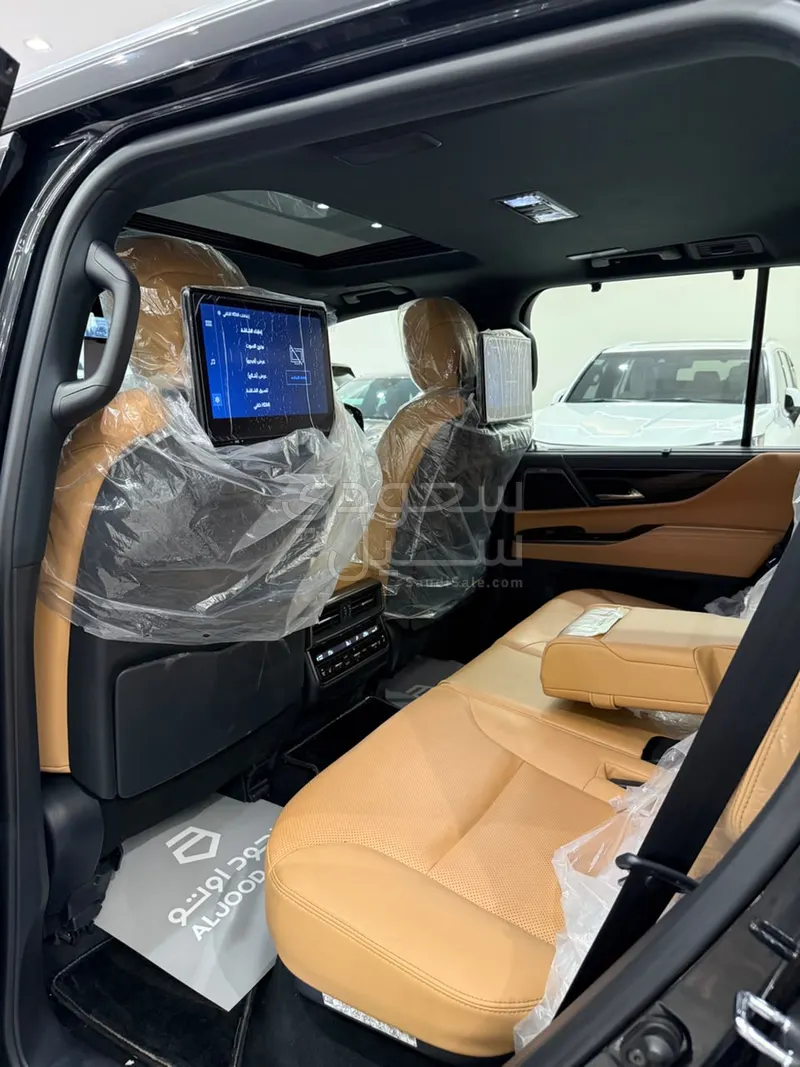 2024 لكزس إل إكس 600 BB