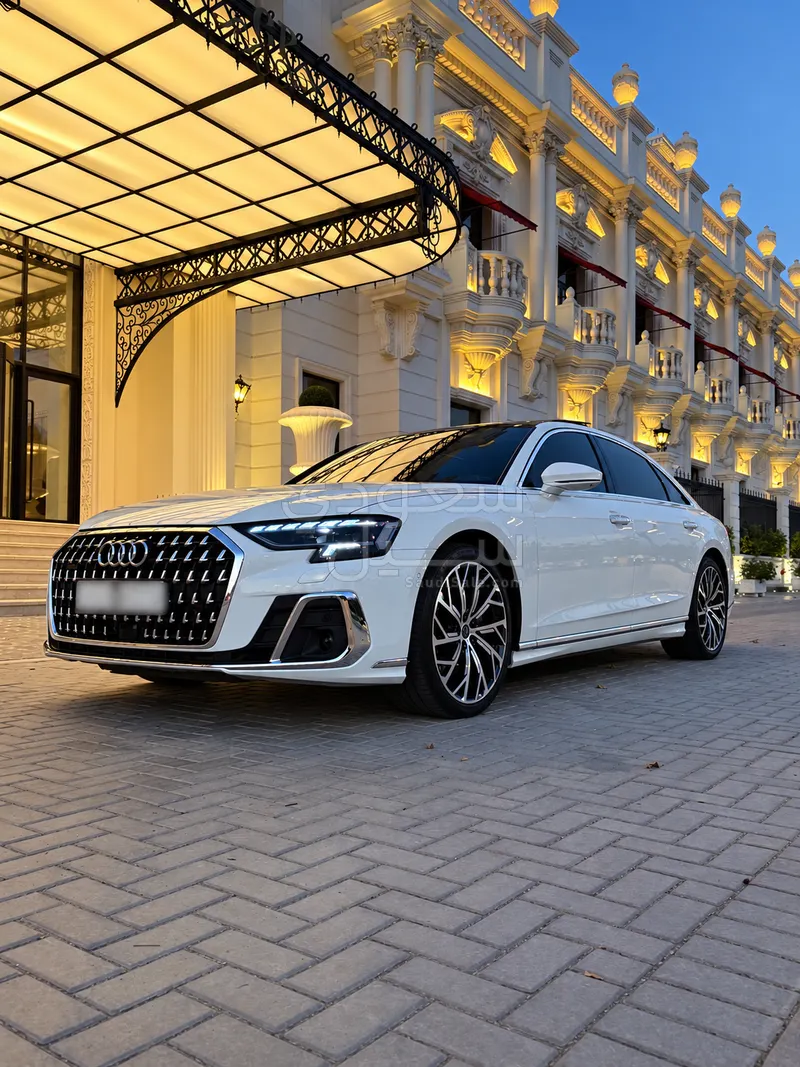 2023 اودي اي 8 50 تي إي اف اي