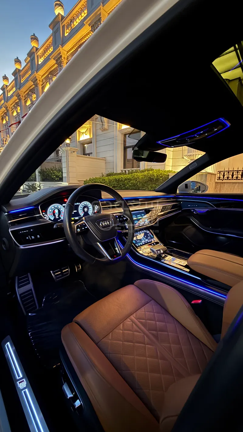 2023 اودي اي 8 50 تي إي اف اي