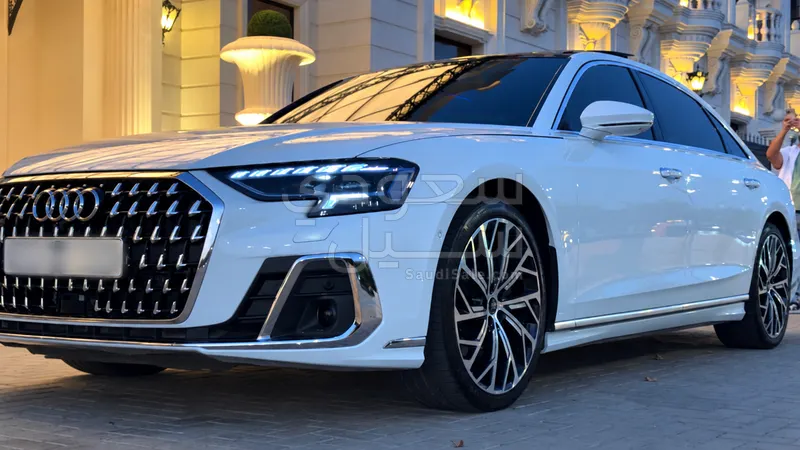 2023 اودي اي 8 50 تي إي اف اي