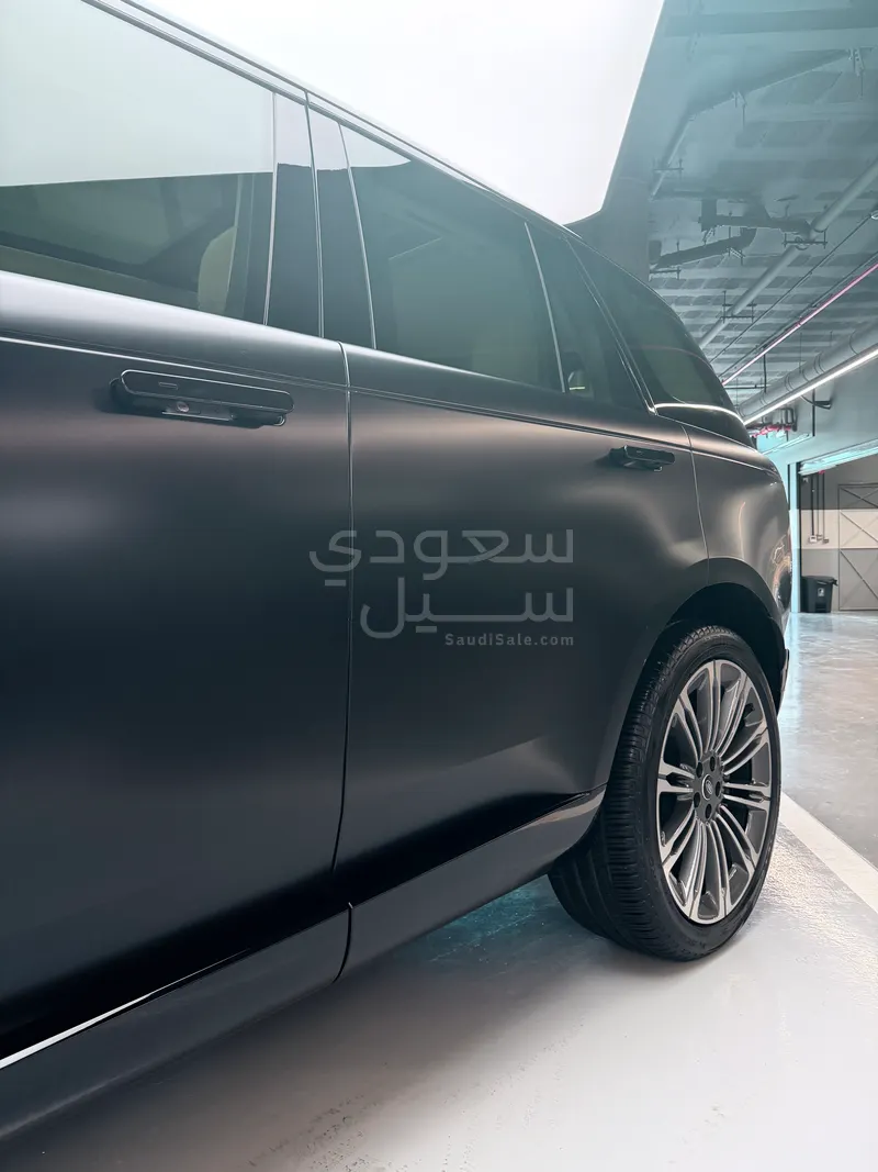 2024 لاند روفر رينج روفر اتش اس اي