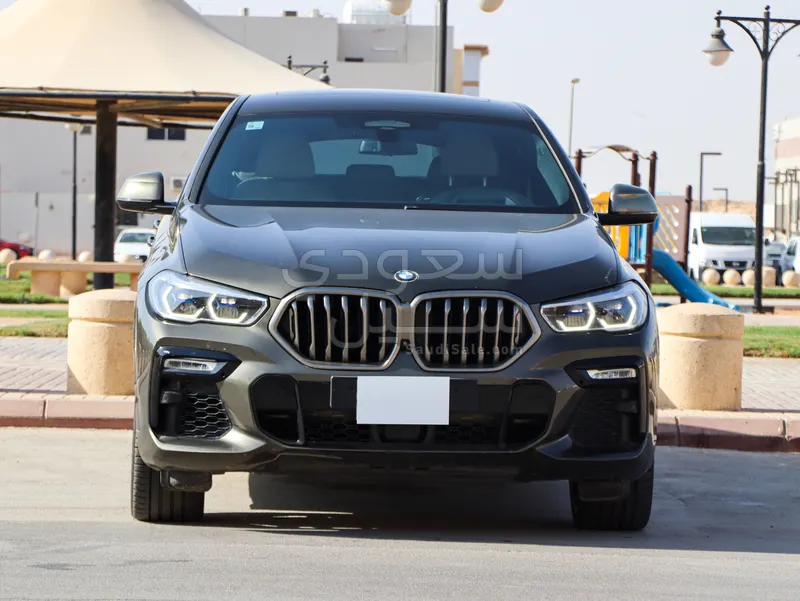 2020 بي ام دبليو الفئة اكس 6 إم