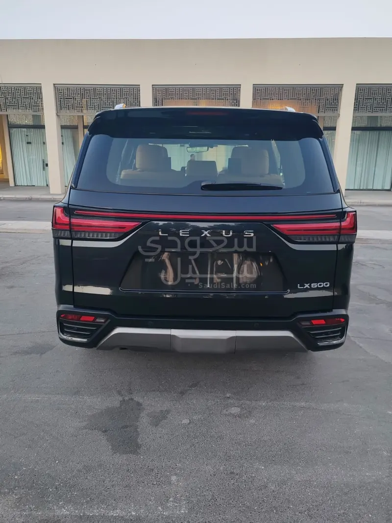 2023 لكزس إل إكس 600 BB