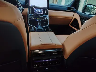 2023 لكزس إل إكس 600 BB