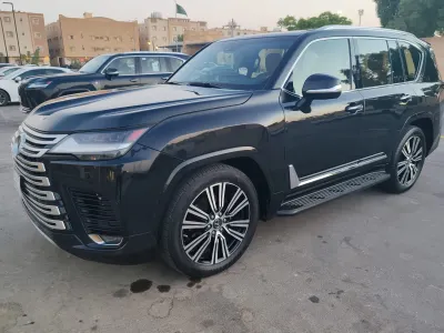 2023 لكزس إل إكس 600 BB