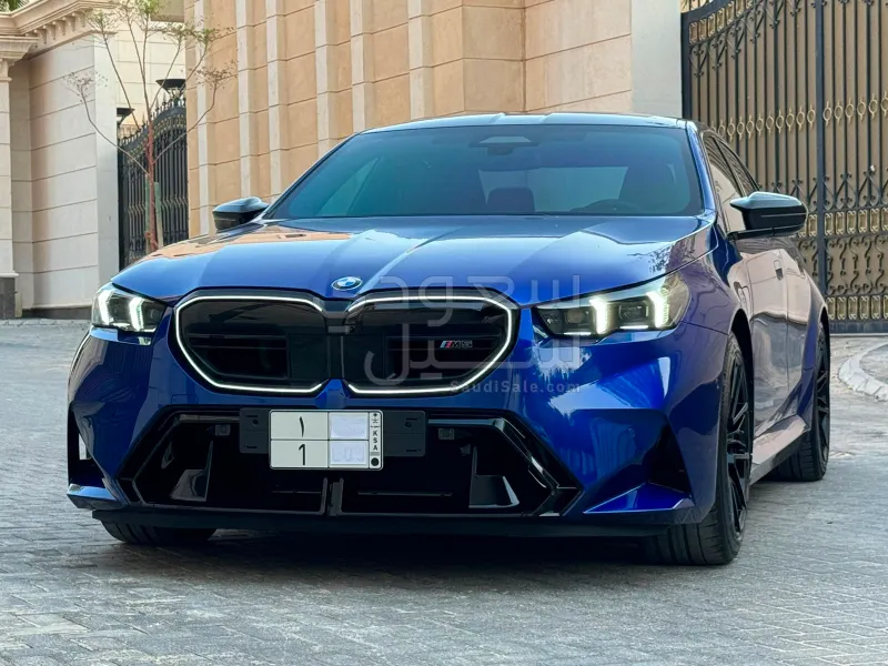 2025 بي ام دبليو الفئة ام إم 5