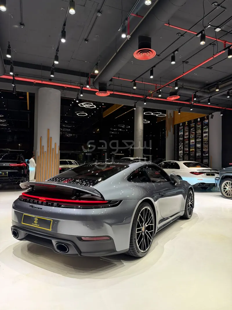 2026 بورش 911 كاريرا