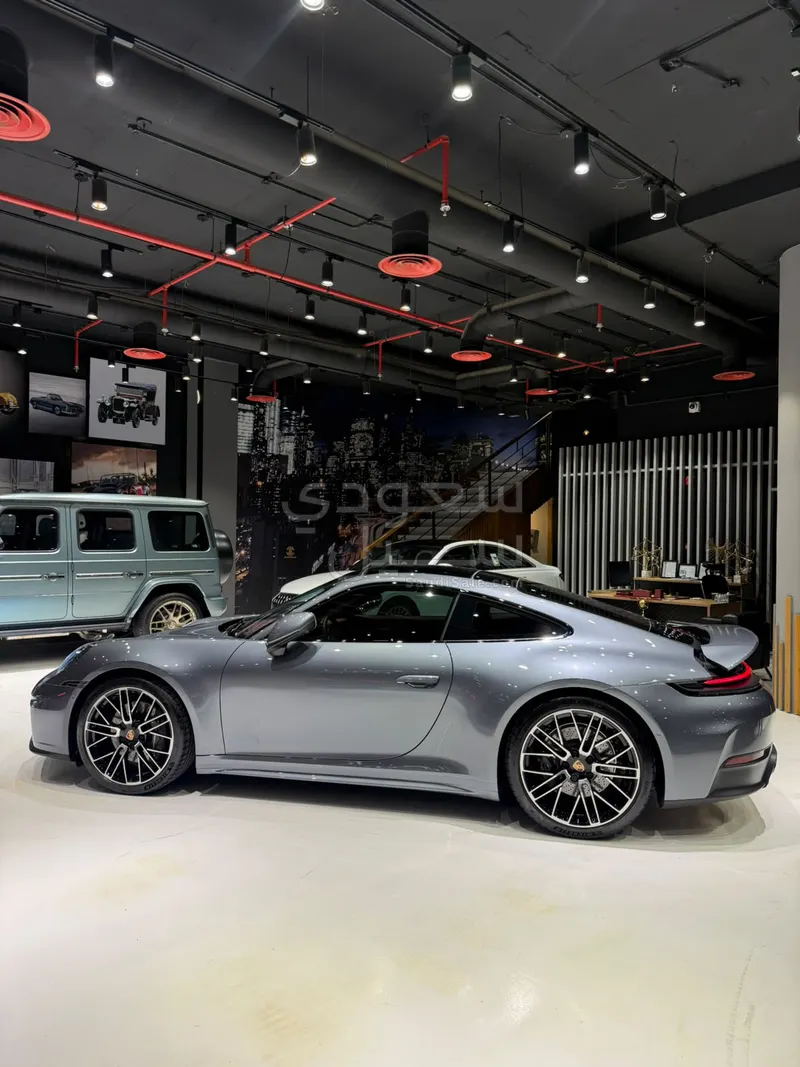 2026 بورش 911 كاريرا