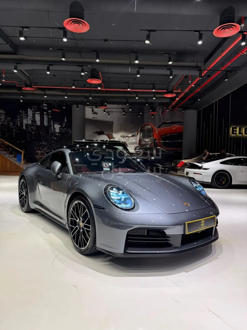 2026 بورش 911 كاريرا