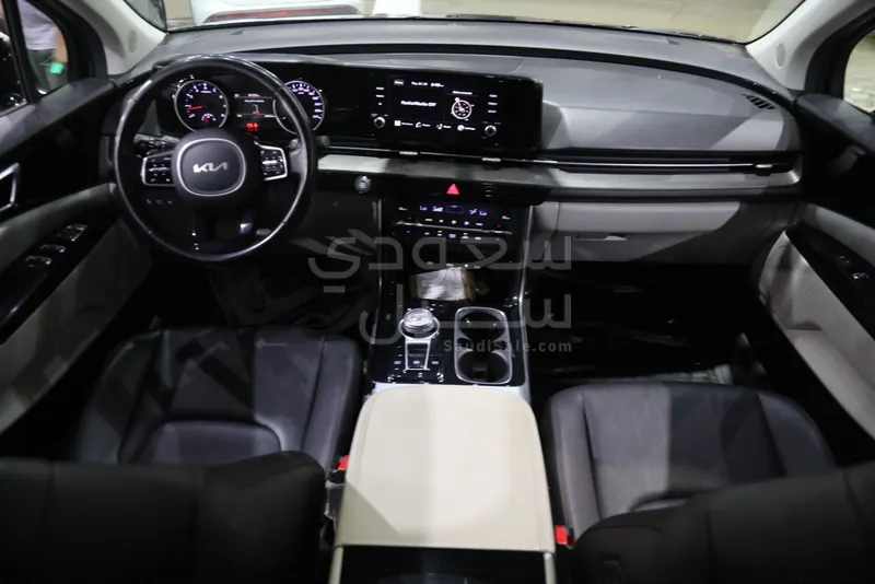 2022 كيا كارنفال