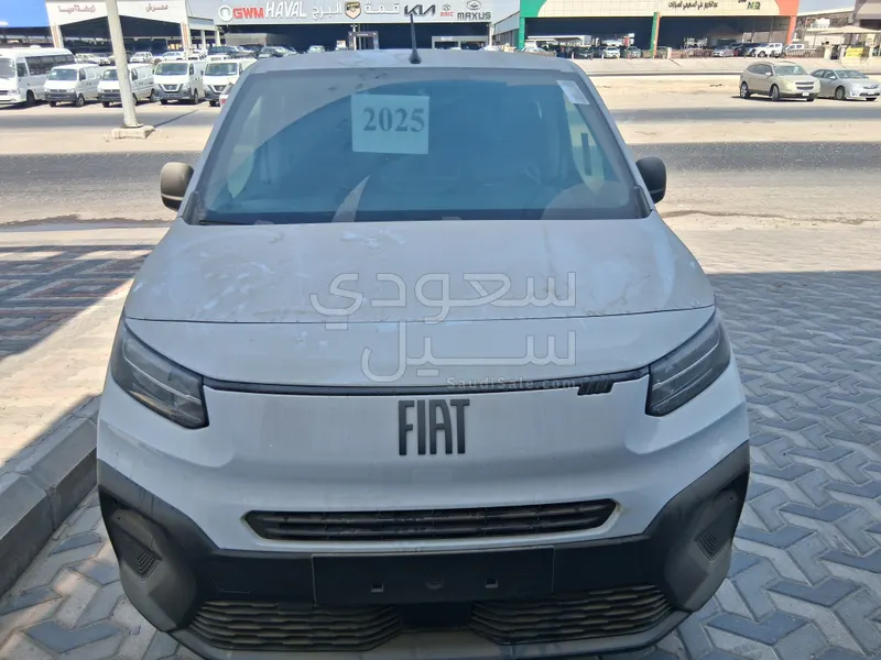 2025 فيات دوبيو