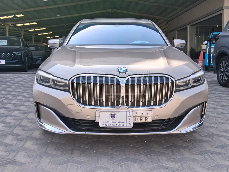 2020 بي ام دبليو الفئة السابعة 730 إل أي
