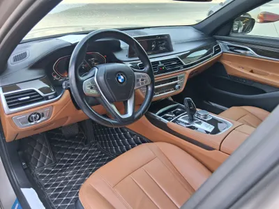 2020 بي ام دبليو الفئة السابعة 730 إل أي