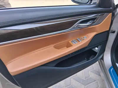 2020 بي ام دبليو الفئة السابعة 730 إل أي