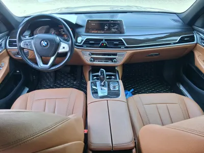 2020 بي ام دبليو الفئة السابعة 730 إل أي
