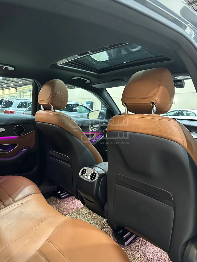 2021 مرسيدس - بنز جي إل سي 300