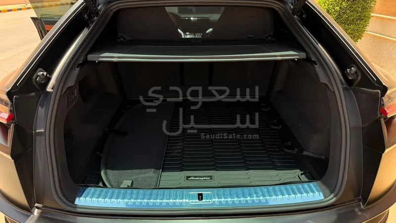 2023 لمبرجيني اوروس بيرفورمانتي