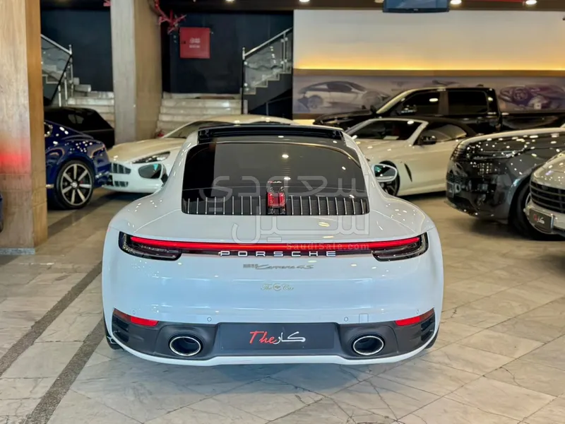 2022 بورش 911 كاريرا 4 اس