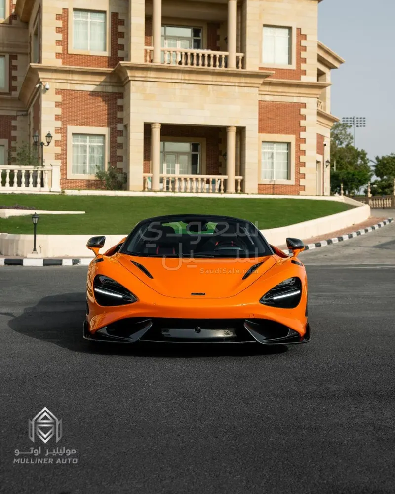 2022 مكلارين 765 إل تي