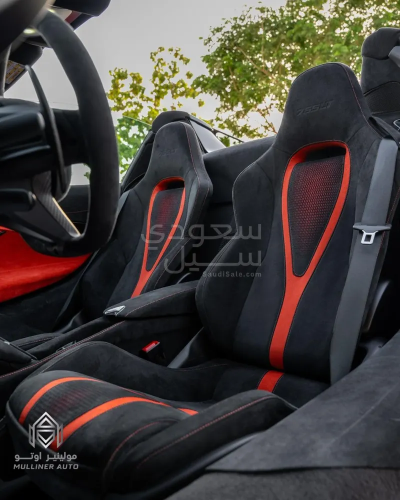2022 مكلارين 765 إل تي