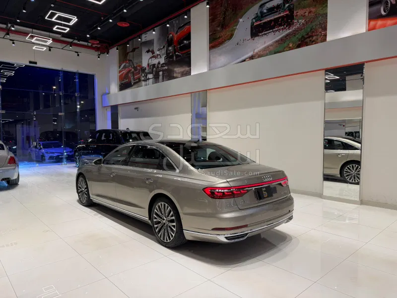 2020 اودي اي 8 ال