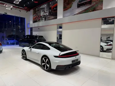 2026 بورش 911 كاريرا