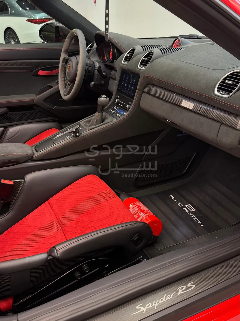 2025 بورش 718 سبايدر ار اس