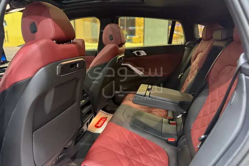 2026 بي ام دبليو الفئة اكس 6 إم