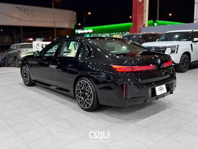 2027 بي ام دبليو الفئة السابعة 735أي