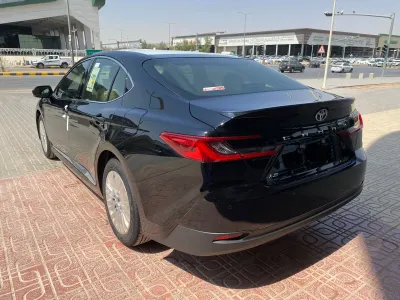 2026 تويوتا كامري ال اي