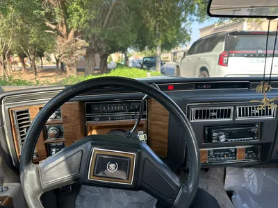 1984 كاديلاك ديفيل
