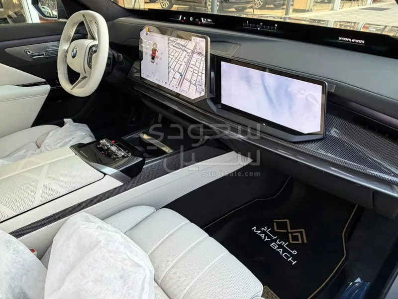 2027 بي ام دبليو الفئة السابعة 735أي