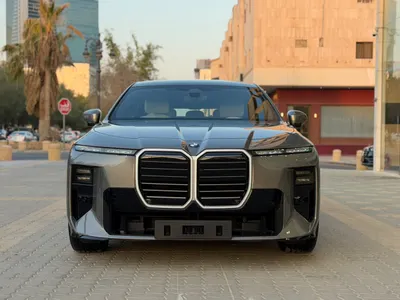 2027 بي ام دبليو الفئة السابعة 735أي