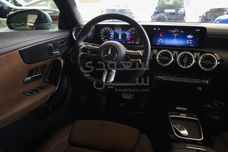 2025 مرسيدس - بنز سي إل أي 200