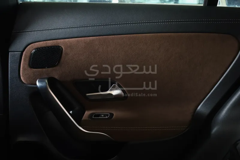 2025 مرسيدس - بنز سي إل أي 200