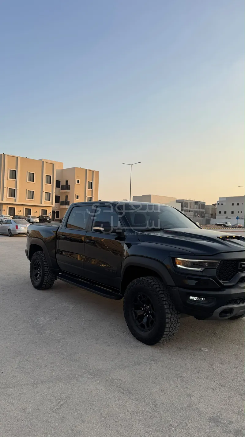 2022 دودج رام تي ار اكس