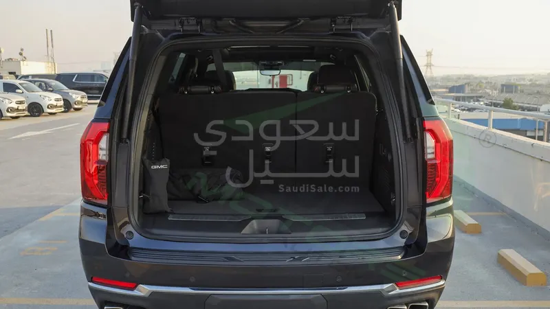 2025 جي ام سي يوكون اي تي 4