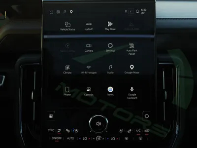 2025 جي ام سي يوكون اي تي 4
