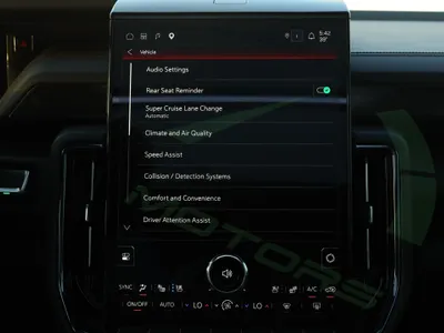 2025 جي ام سي يوكون اي تي 4