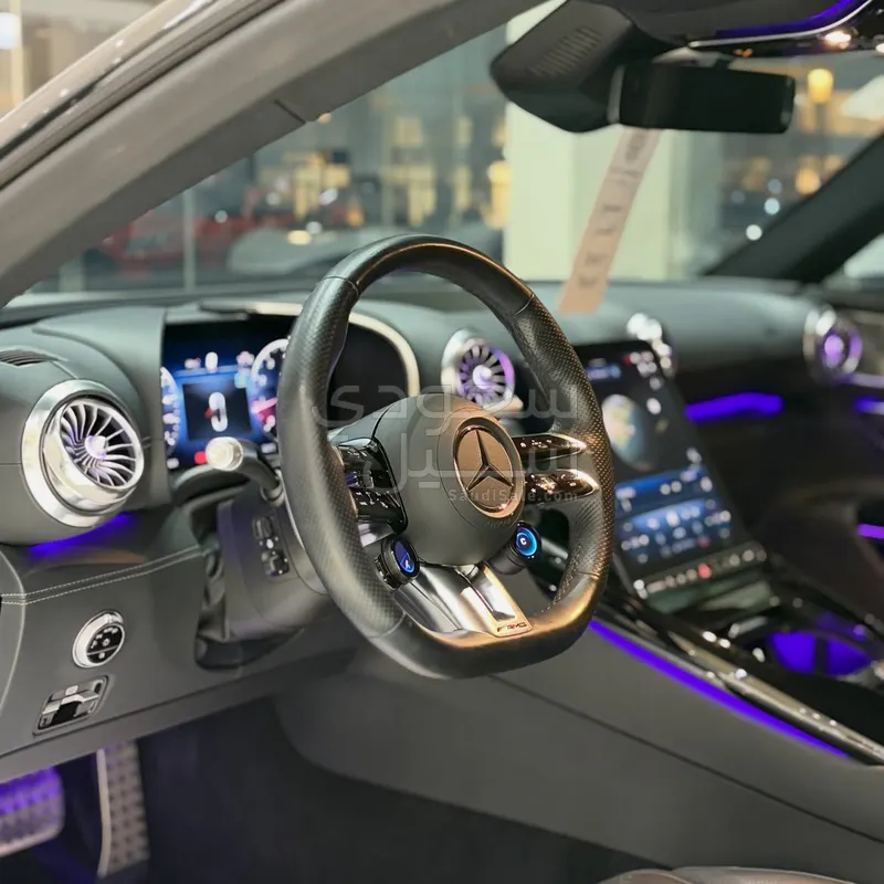 2022 مرسيدس - بنز إس إل 43