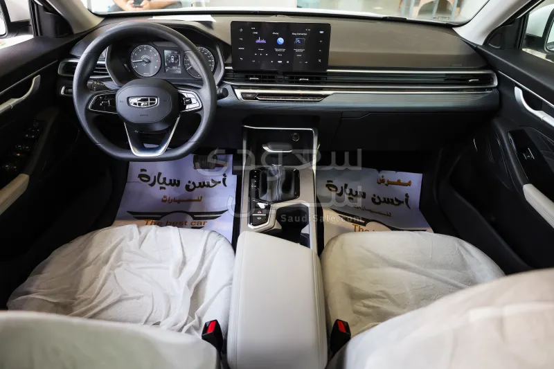 2027 جيلي امجراند