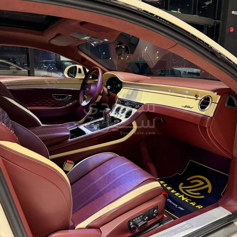 2025 بنتلي كونتيننتل جي تي الاصدار الاول