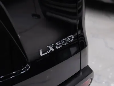 2025 لكزس إل إكس 600 BB