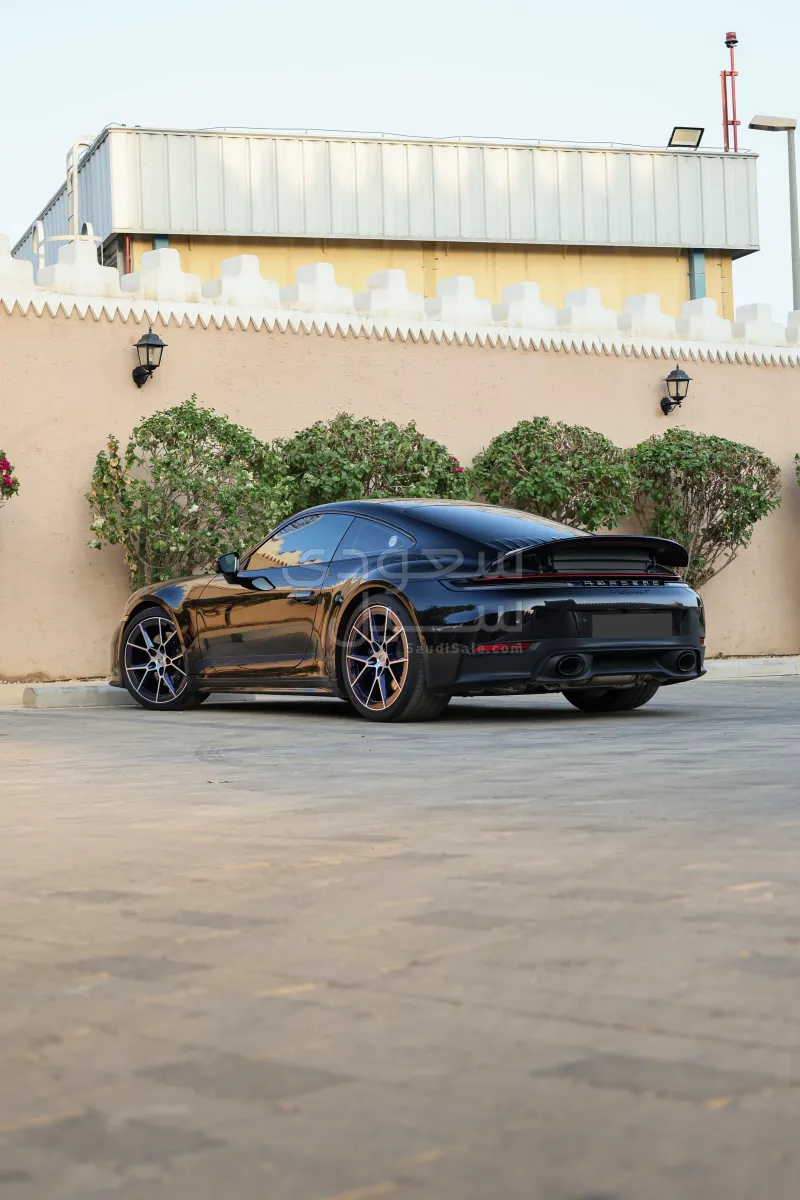 2025 بورش 911 كاريرا تي